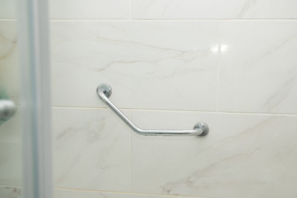 Cost of Mobility Shower Installation in Saint Charles